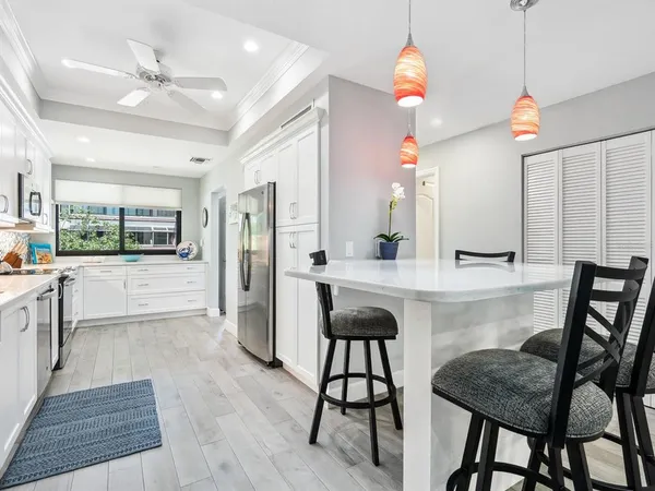 $1,195,000 | 6281 Midnight Pass Road, Unit 6281, Sarasota, FL 34242