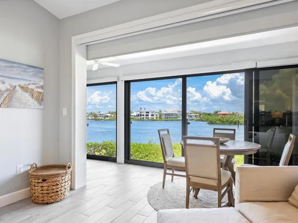 $1,195,000 | 6281 Midnight Pass Road, Unit 6281, Sarasota, FL 34242