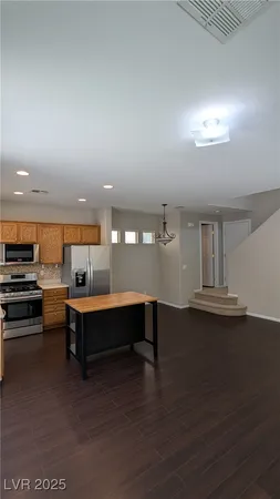$1,950 | 9121 Watermelon Seed Avenue, Las Vegas, NV 89143