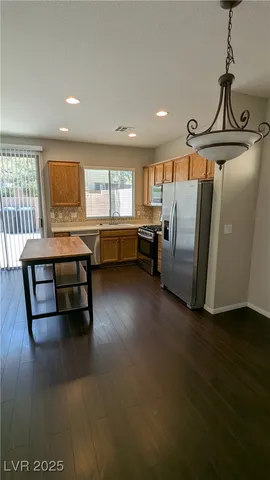 $1,950 | 9121 Watermelon Seed Avenue, Las Vegas, NV 89143