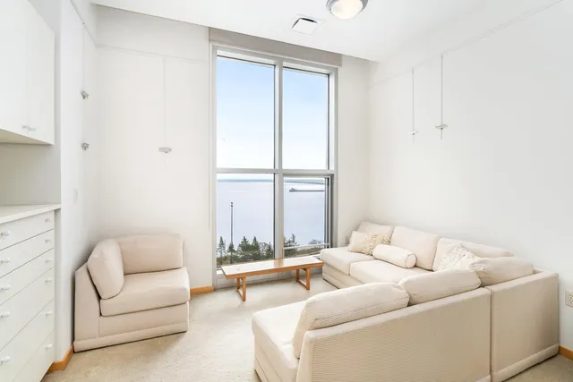 $925,000 | Undisclosed Address, Duluth, MN 55802