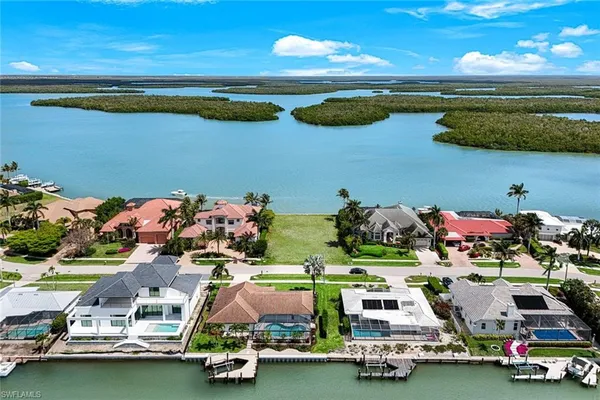 $3,450,000 | 153 Stillwater Court, Marco Island, FL 34145