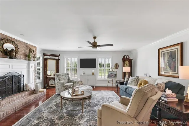 a view of a hallway with elevator