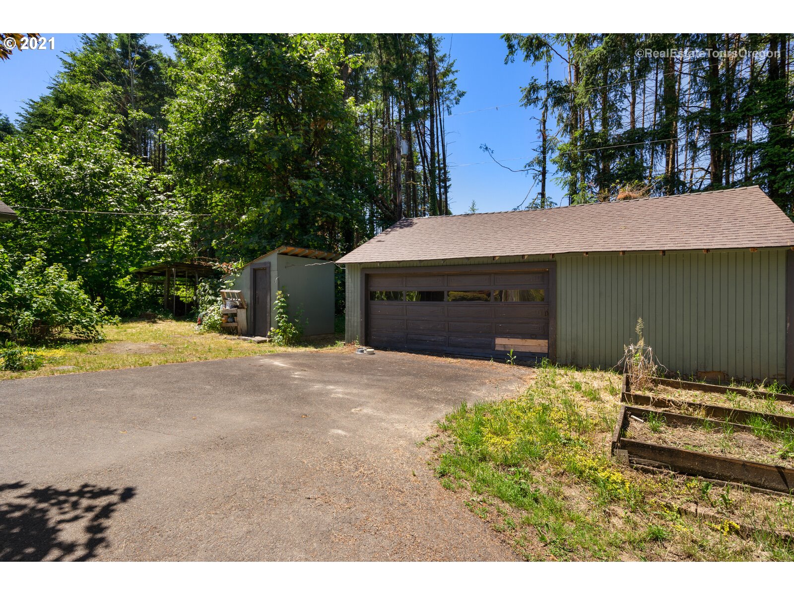 4288 Southwest Borland Road Tualatin, OR 97062 - Photo 4 of 32 Gallery Image 4