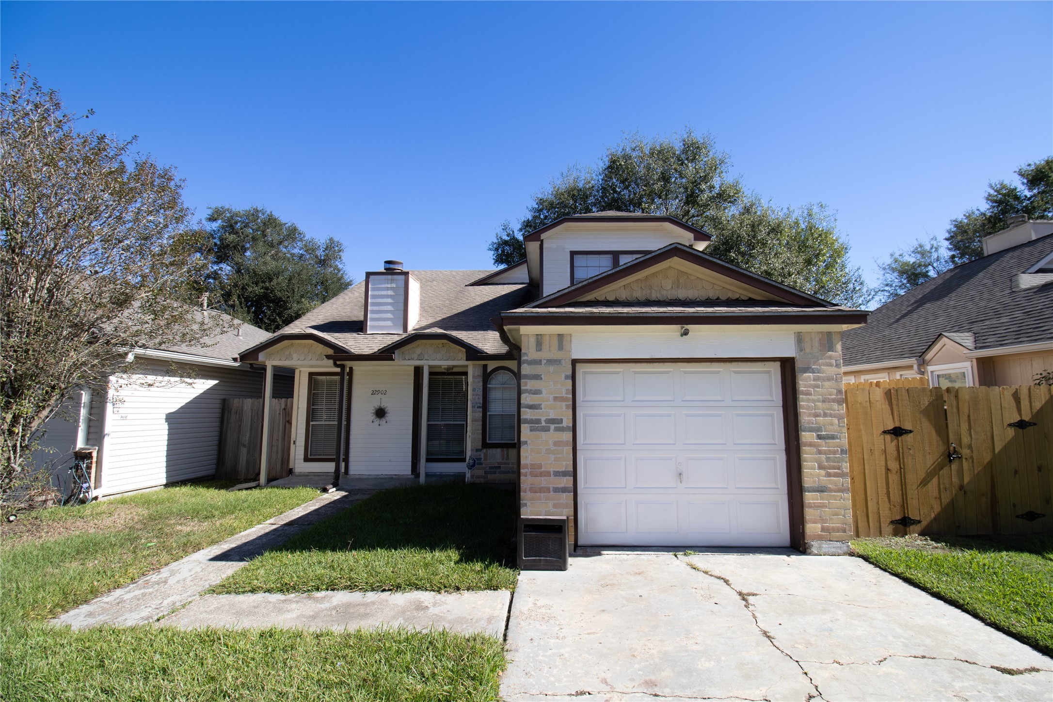 22902 Cabanna Road Spring, TX 77389 - Photo 2 of 20