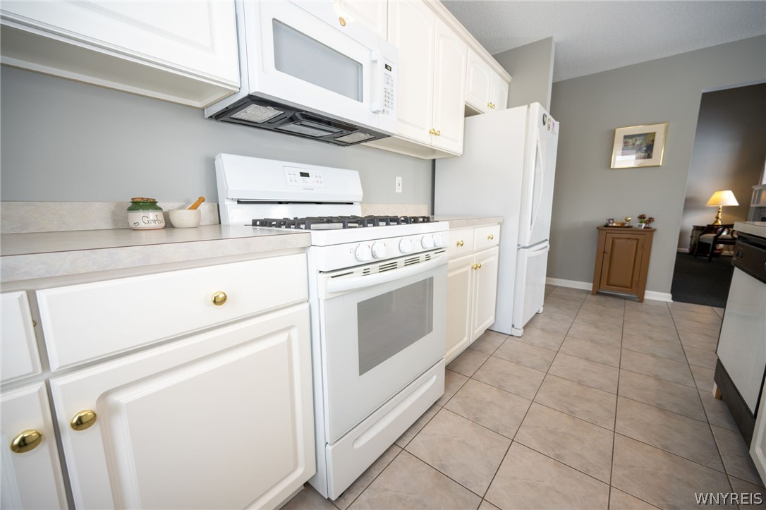 13 Alexander Parkway Pendleton, NY 14120 - Photo 32 of 50