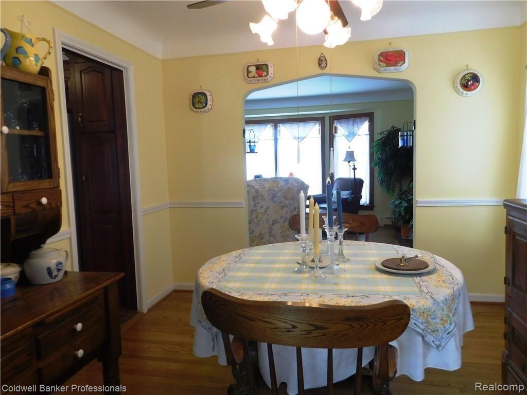 1778 Bournemouth Road Grosse Pointe Woods, MI 48236 - Photo 9 of 21