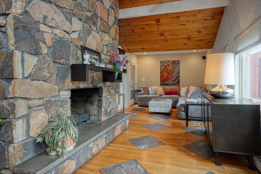 122 Drake Road Burlington, MA 01803 - Photo 10 of 41 Gallery Image 10