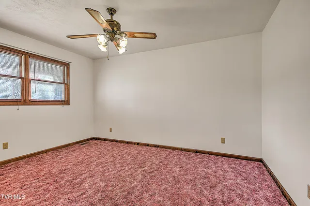 $425,000 | 1363 Highway 91, Elizabethton, TN 37643