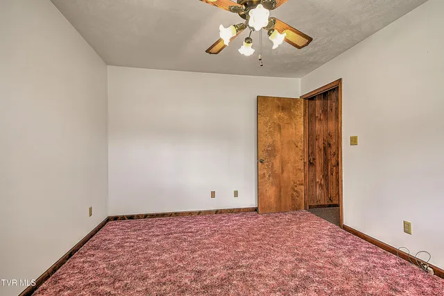 $425,000 | 1363 Highway 91, Elizabethton, TN 37643