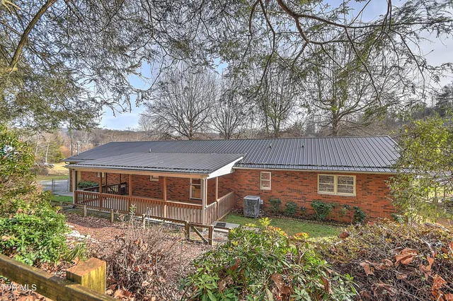 $425,000 | 1363 Highway 91, Elizabethton, TN 37643