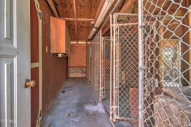 $425,000 | 1363 Highway 91, Elizabethton, TN 37643