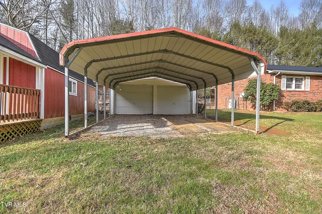 $425,000 | 1363 Highway 91, Elizabethton, TN 37643