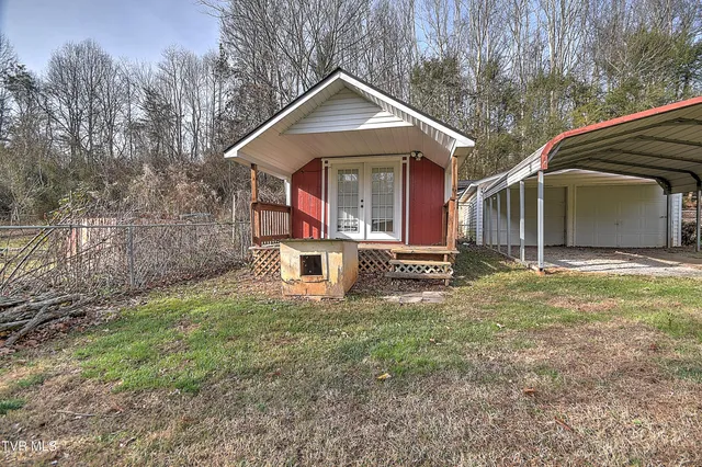 $425,000 | 1363 Highway 91, Elizabethton, TN 37643