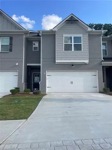 a front view of house with yard