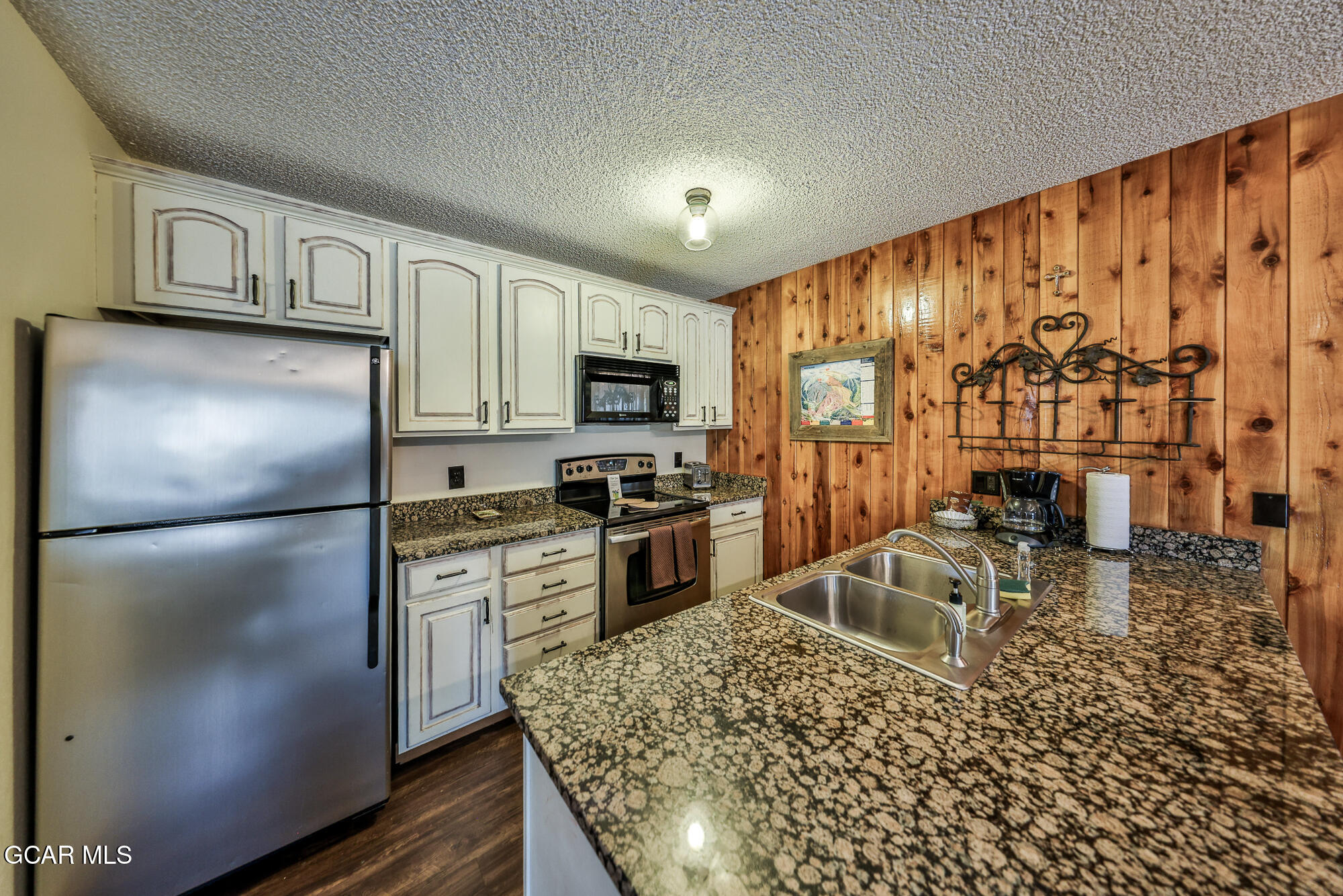 490 Kings Crossing Road, Unit 423 Winter Park, CO 80482 - Photo 19 of 66 S2=423_SM-22