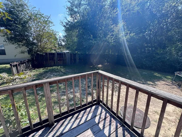 $1,500 | 207 Pinoak Court, Crestview, FL 32539