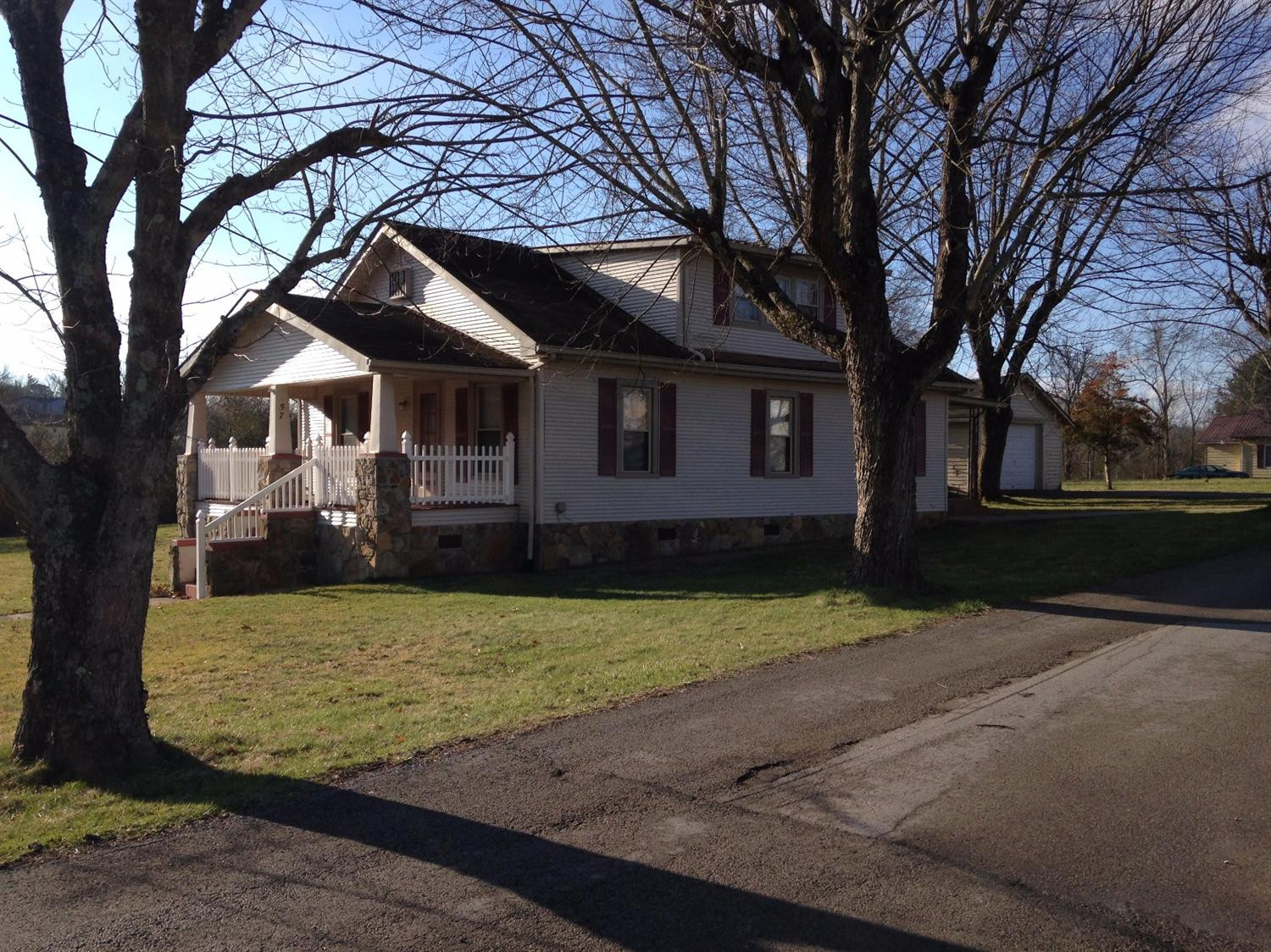57 Magnolia Street Corbin, KY 40701 - Photo 4 of 12 Photo 4