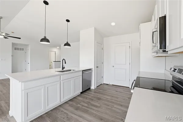 $385,207 | 1649 Winding Mdws Drive, Fenton, MO 63026