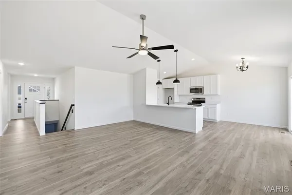 $385,207 | 1649 Winding Mdws Drive, Fenton, MO 63026