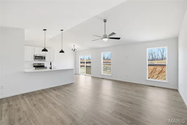 $385,207 | 1649 Winding Mdws Drive, Fenton, MO 63026