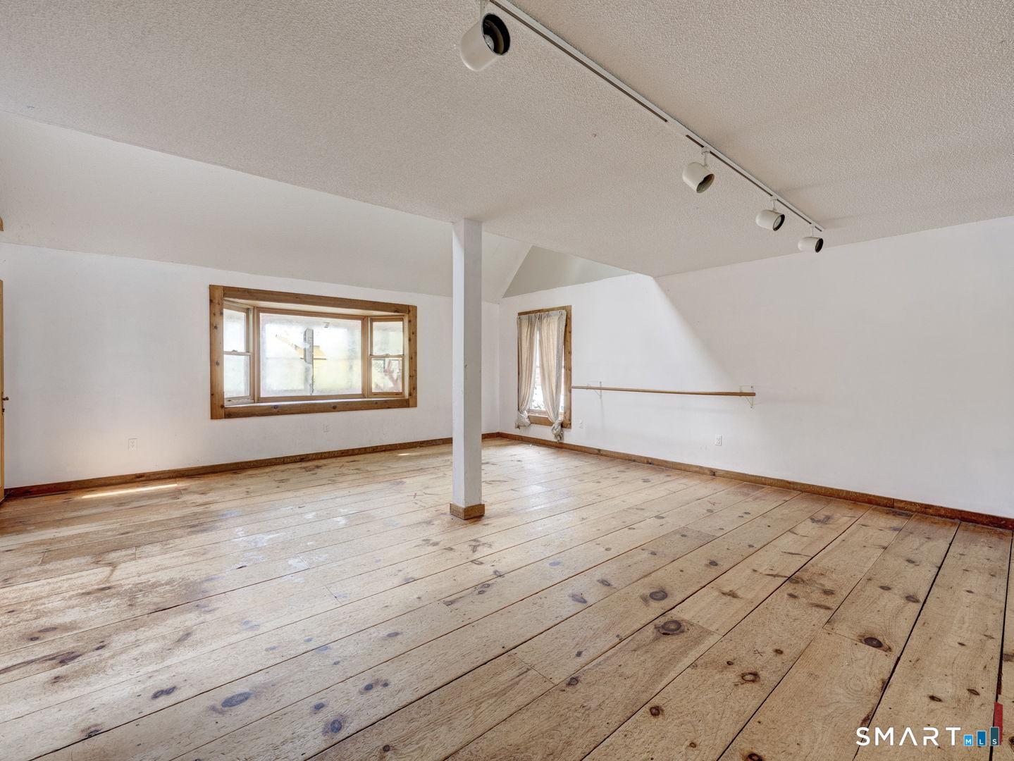 596 Main Street Somers, CT 06071 - Photo 33 of 38