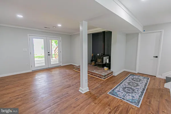 $595,000 | 459 Land Or Drive, Ruther Glen, VA 22546