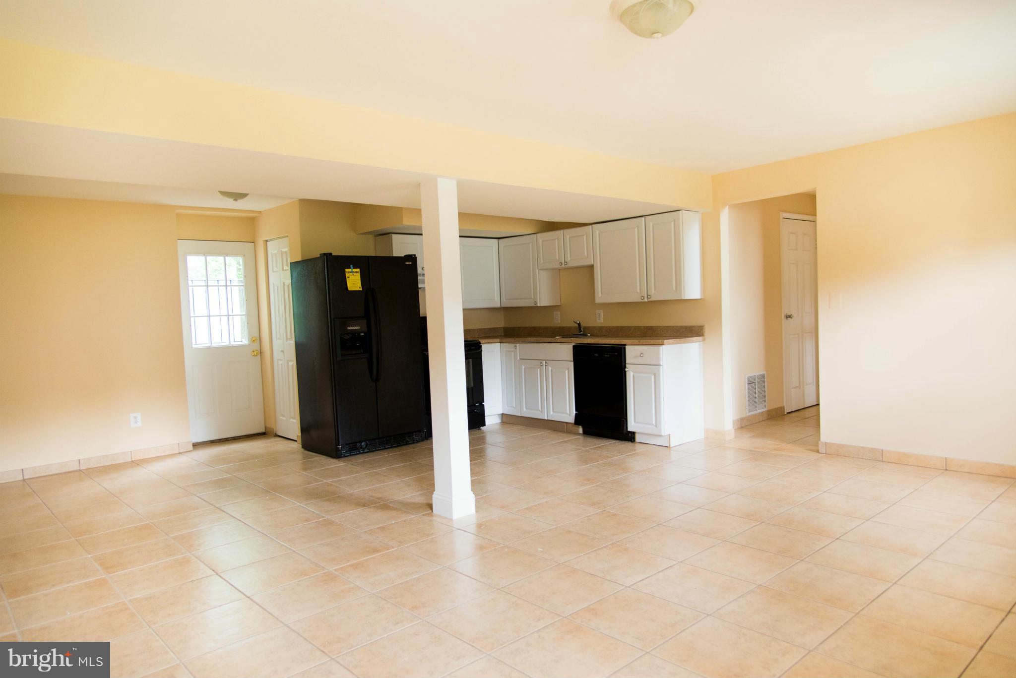 4531 Cub Run Road Chantilly, VA 20151 - Photo 17 of 22 Kitchen