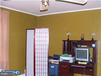 7035 Georgian Road Philadelphia, PA 19138 - Photo 2 of 11 Bedroom - Main