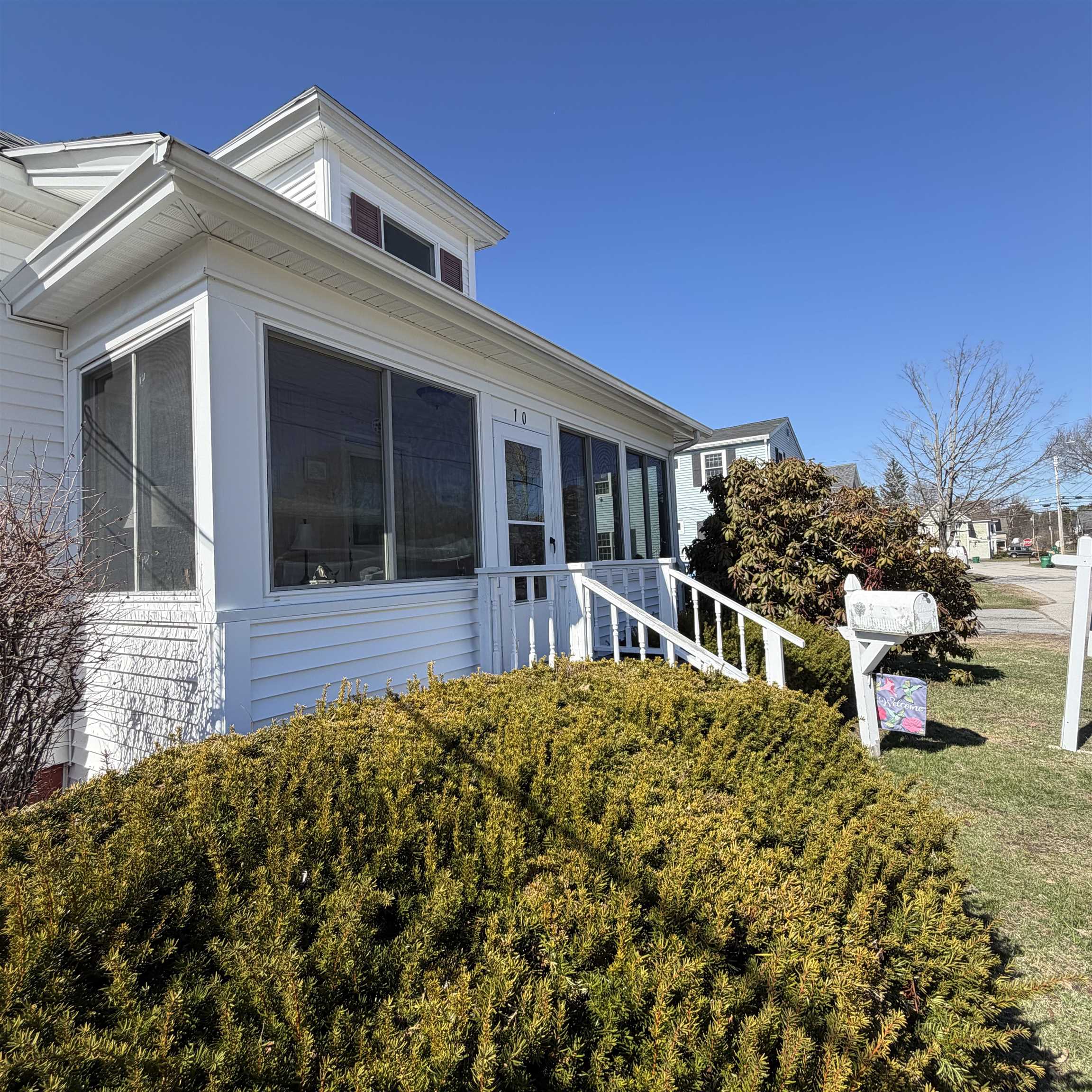 10 Willey Street Rochester, NH 03867 - Photo 5 of 31