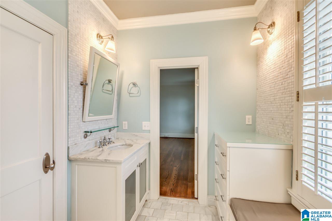 2426 Henrietta Road Birmingham, AL 35223 - Photo 24 of 43