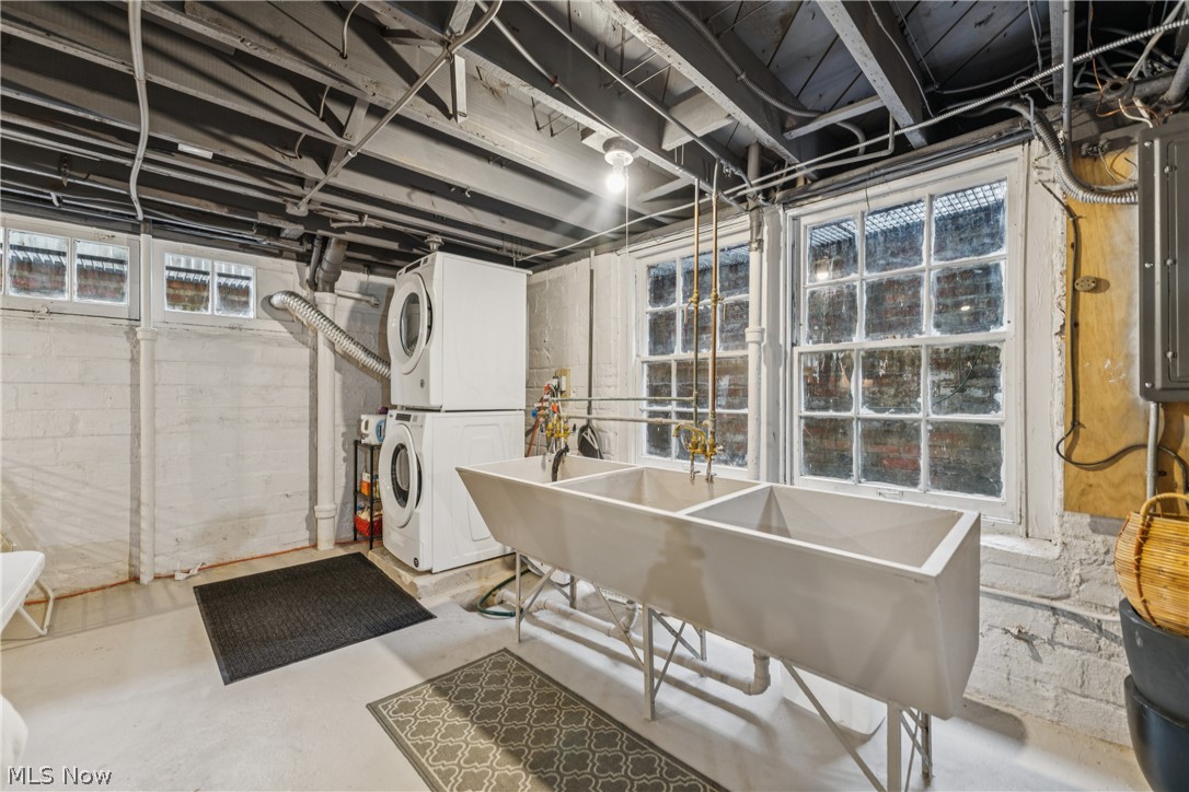 3029 Chadbourne Road Cleveland, OH 44120 - Photo 33 of 38 Gallery Image 33
