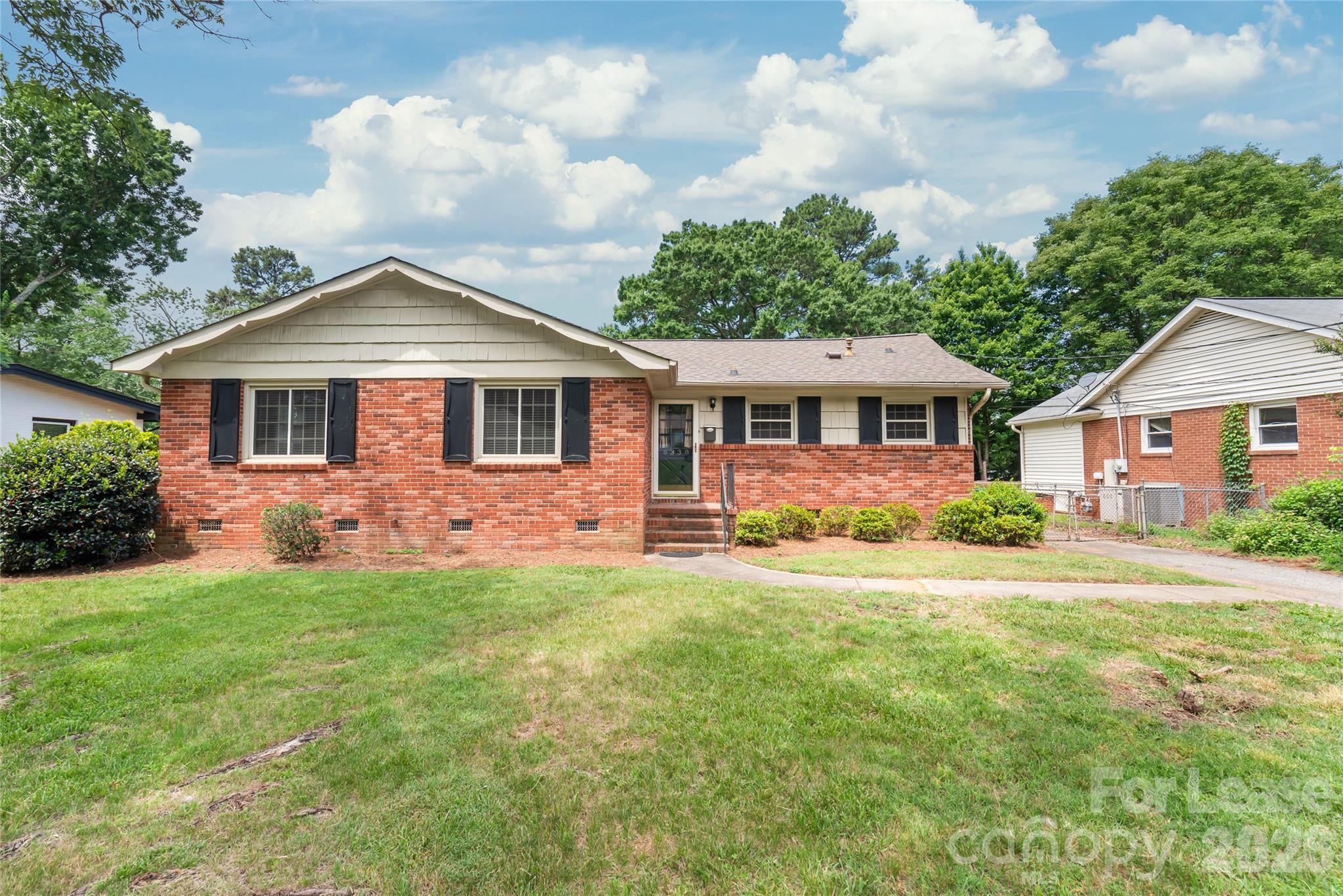 6338 Montpelier Road Charlotte, NC 28210 - Photo 3 of 33