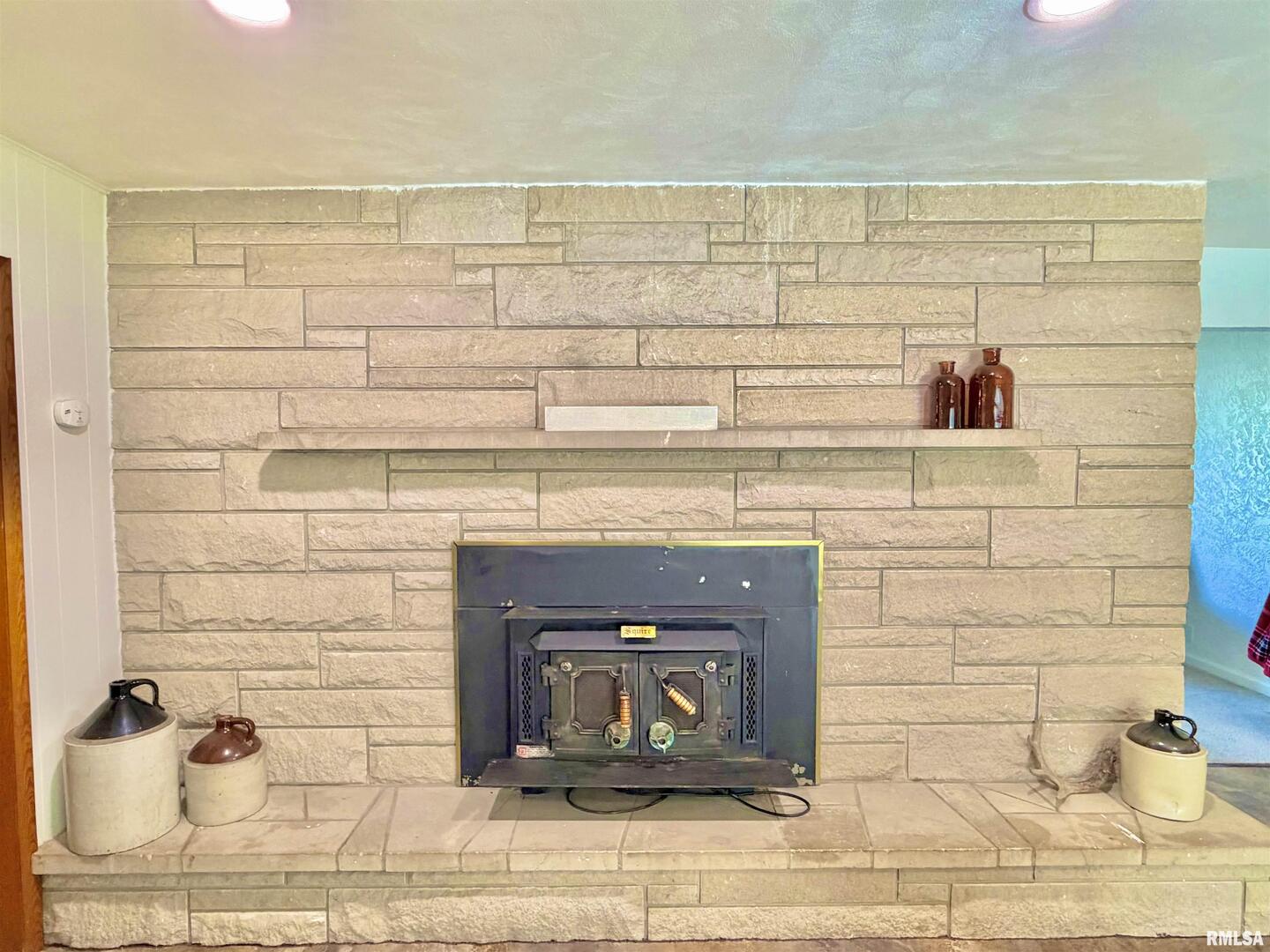 315 Hosselton Street Southwest Clay City, IL 62824 - Photo 16 of 70