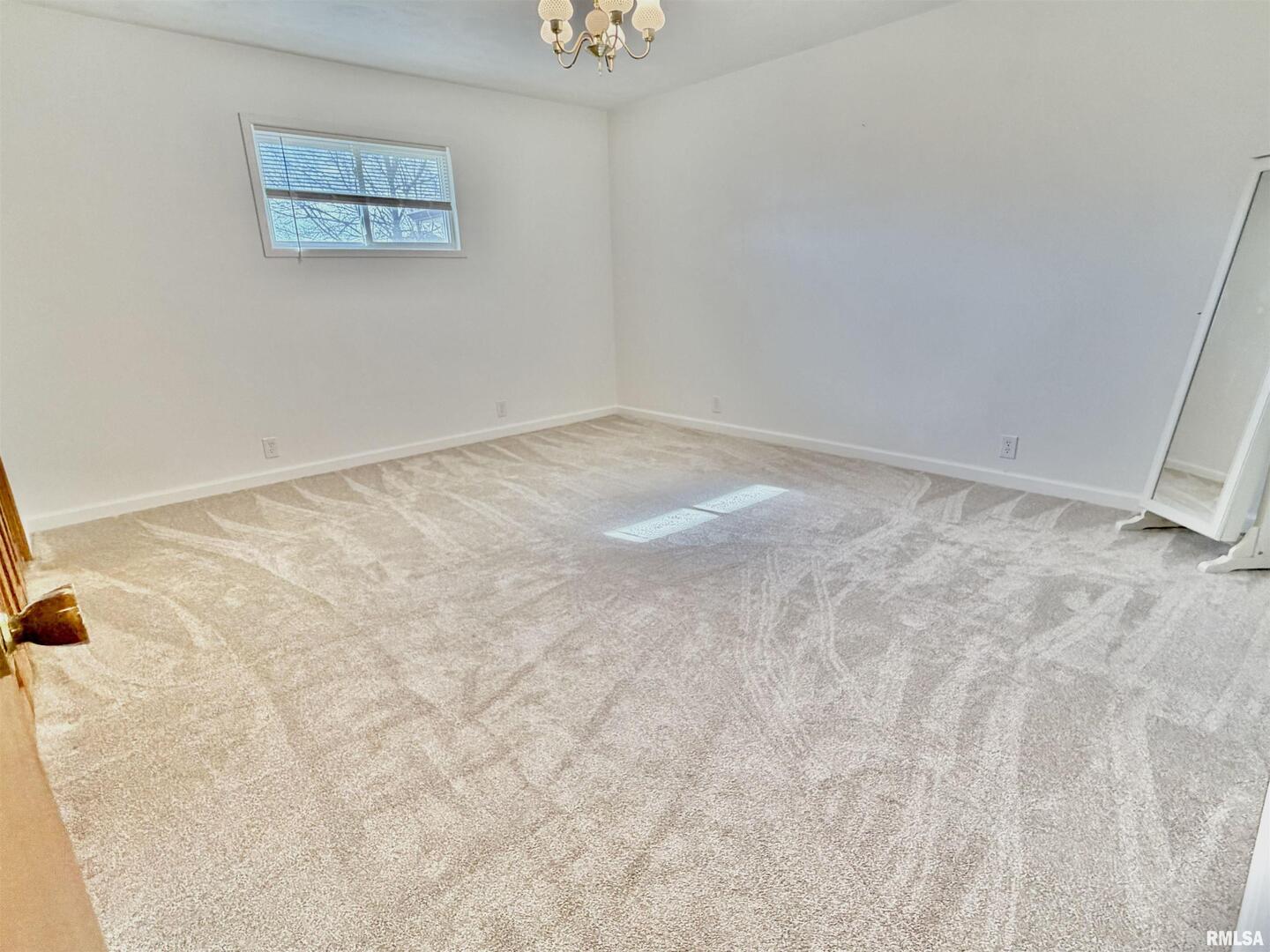 315 Hosselton Street Southwest Clay City, IL 62824 - Photo 30 of 70