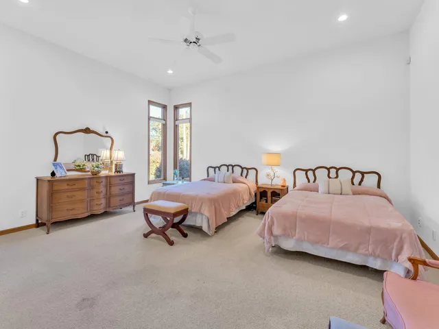 $749,000 | 4 Lake Pointe Circle, Wind Point, WI 53402