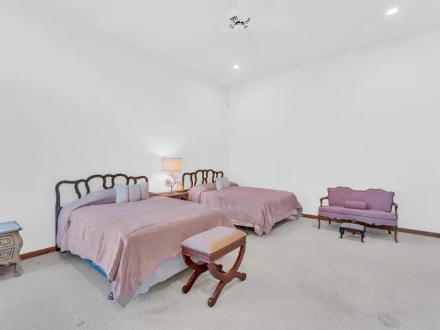 $749,000 | 4 Lake Pointe Circle, Wind Point, WI 53402