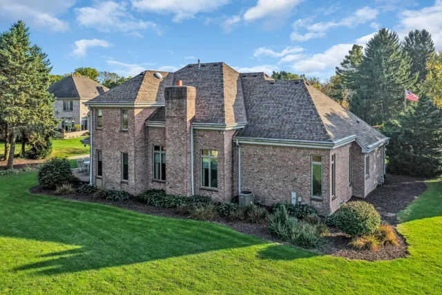 $749,000 | 4 Lake Pointe Circle, Wind Point, WI 53402