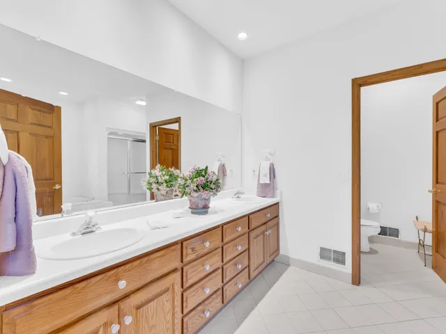 $749,000 | 4 Lake Pointe Circle, Wind Point, WI 53402