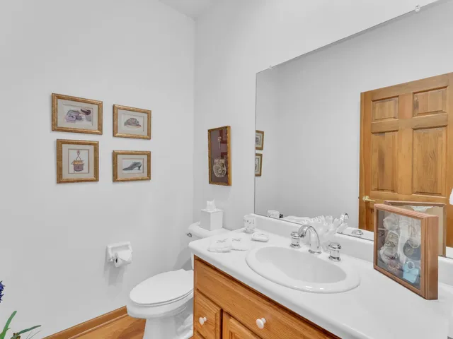 $749,000 | 4 Lake Pointe Circle, Wind Point, WI 53402