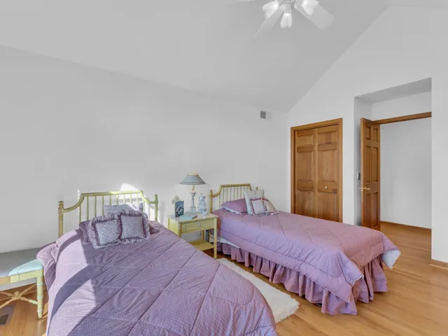 $749,000 | 4 Lake Pointe Circle, Wind Point, WI 53402