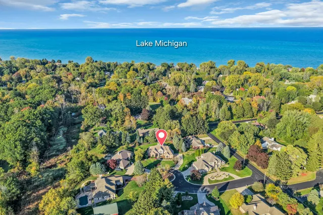 $749,000 | 4 Lake Pointe Circle, Wind Point, WI 53402