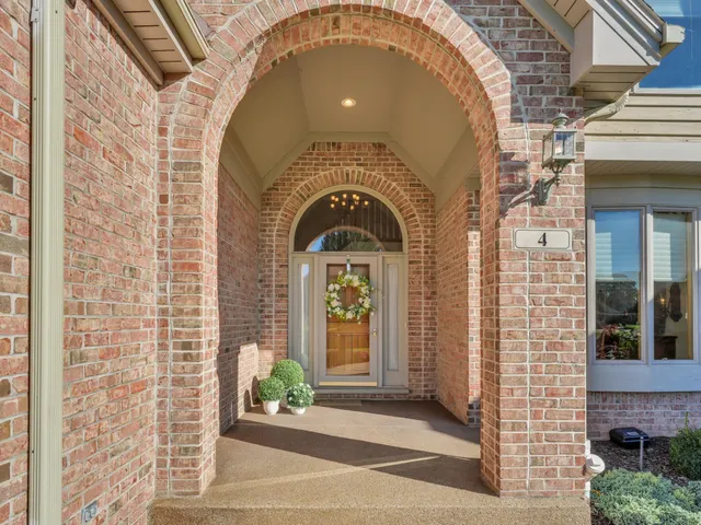 $749,000 | 4 Lake Pointe Circle, Wind Point, WI 53402