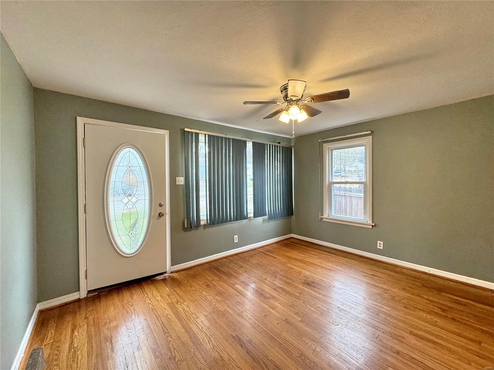 9929 Lackland Road St. Louis, MO 63114 - Photo 3 of 14 Gallery Image 3