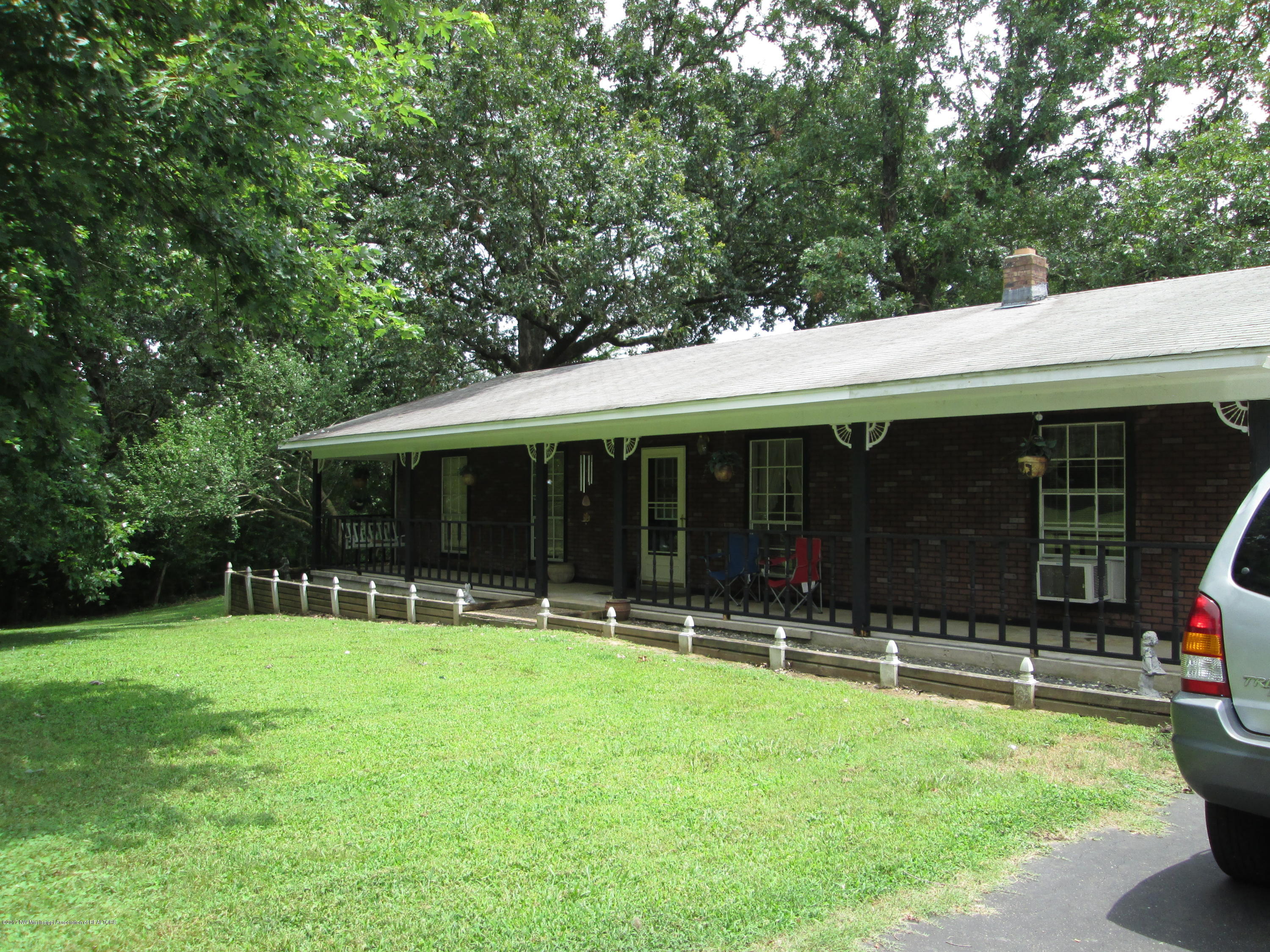 9741 Bethel Road Olive Branch, MS 38654 - Photo 2 of 23 IMG_0573