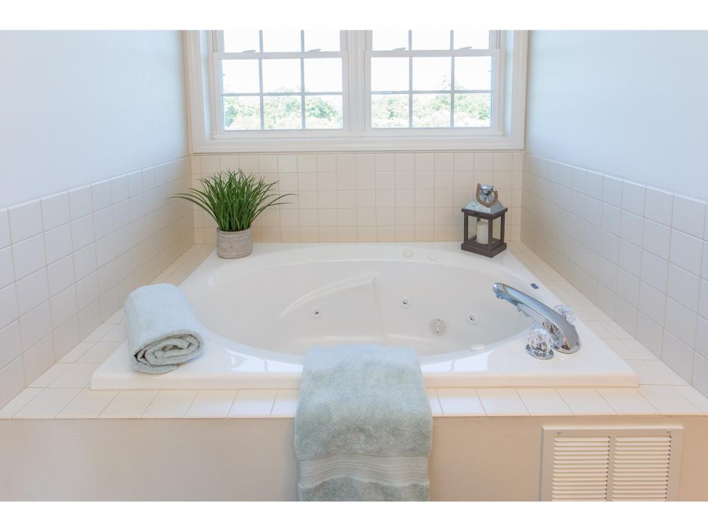 4 Eagle Hill Road Raymond, NH 03077 - Photo 22 of 36 Gallery Image 22