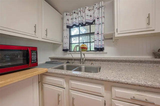 $3,500 | 2520 Richmond Street, Needville, TX 77461