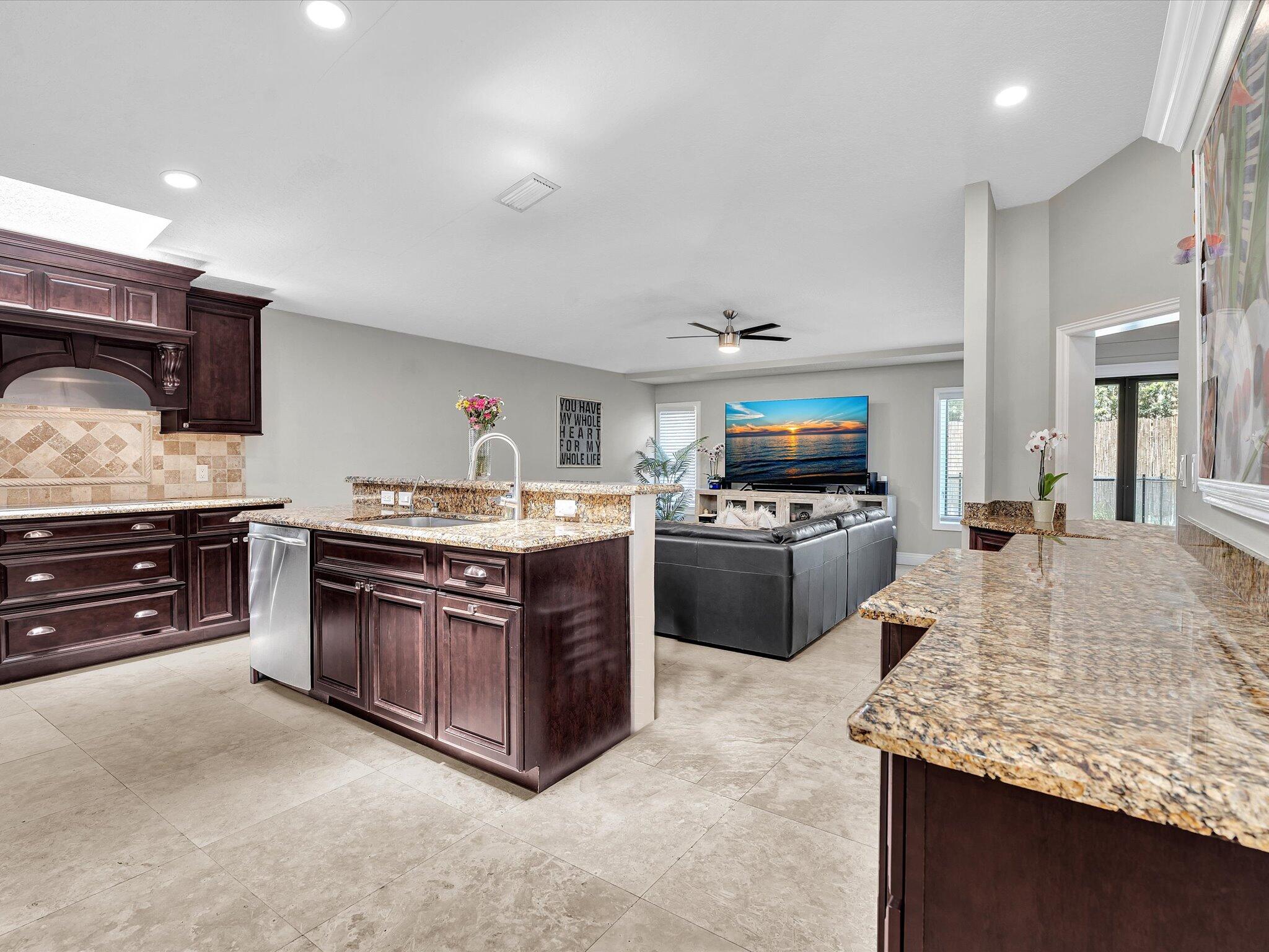 1598 Southwest 5th Avenue Boca Raton, FL 33432 - Photo 15 of 42 KITCHEN
