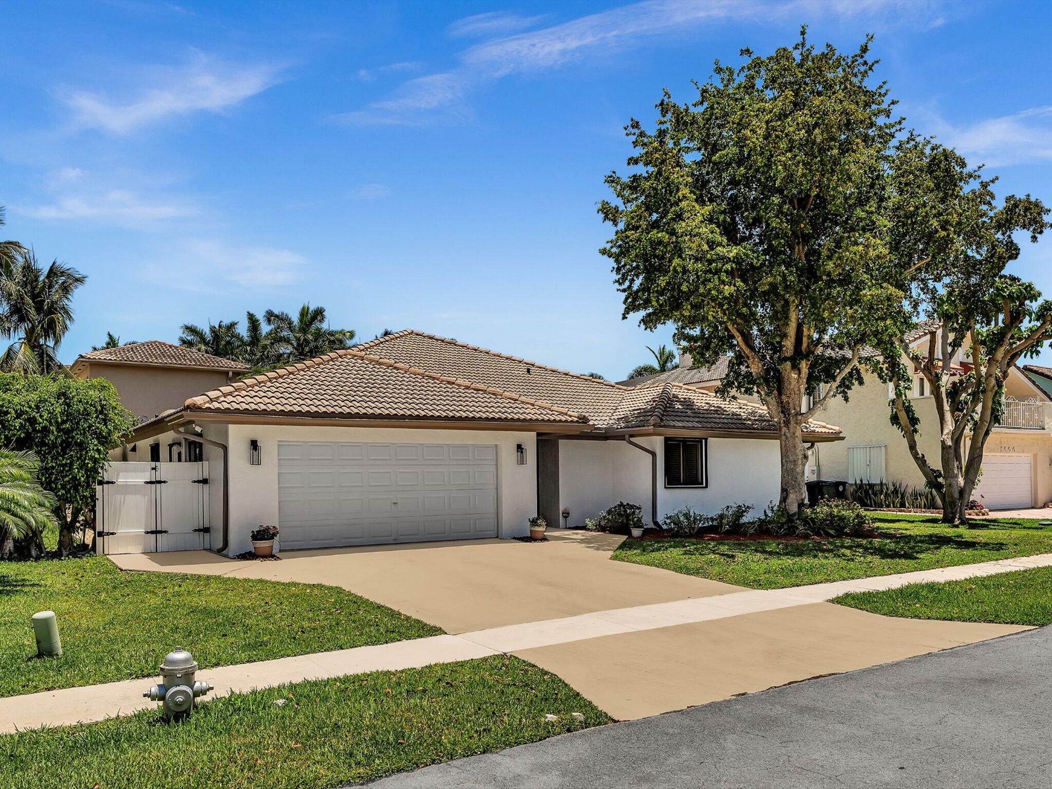 1598 Southwest 5th Avenue Boca Raton, FL 33432 - Photo 3 of 42 FRONT EXTERIOR