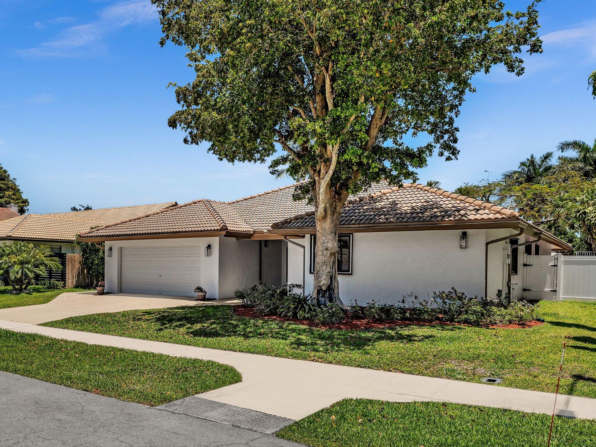 1598 Southwest 5th Avenue Boca Raton, FL 33432 - Photo 39 of 42 FRONT EXTERIOR